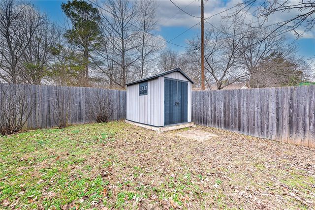 1842 E Cortland Street, Fayetteville, AR 72703