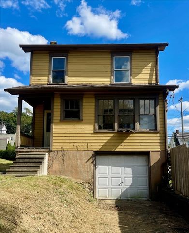 3009 State St, White Oak, PA 15131
