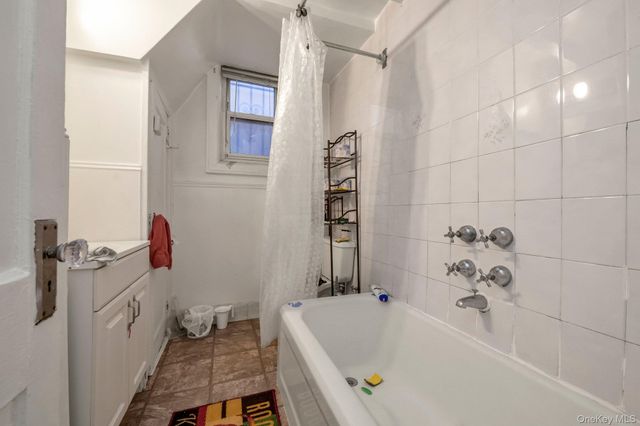 2445 Yates Avenue, Bronx, NY 10469