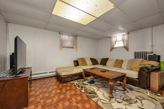 2445 Yates Avenue, Bronx, NY 10469