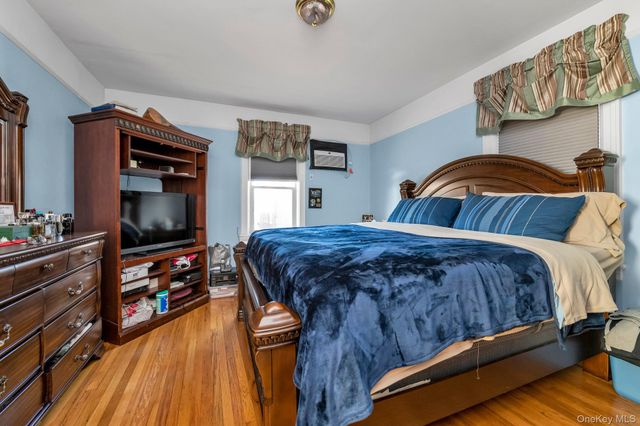 2445 Yates Avenue, Bronx, NY 10469