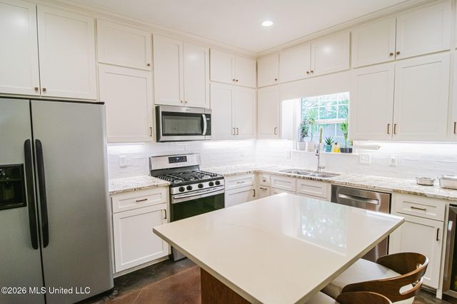 135 Armonde Court, Madison, MS 39110