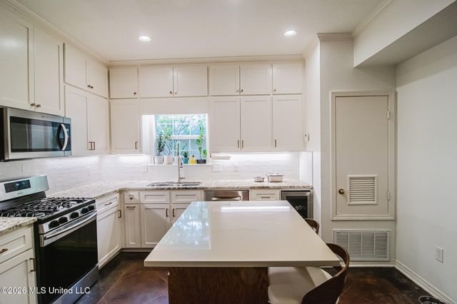 135 Armonde Court, Madison, MS 39110