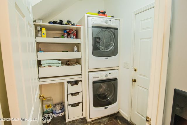 135 Armonde Court, Madison, MS 39110
