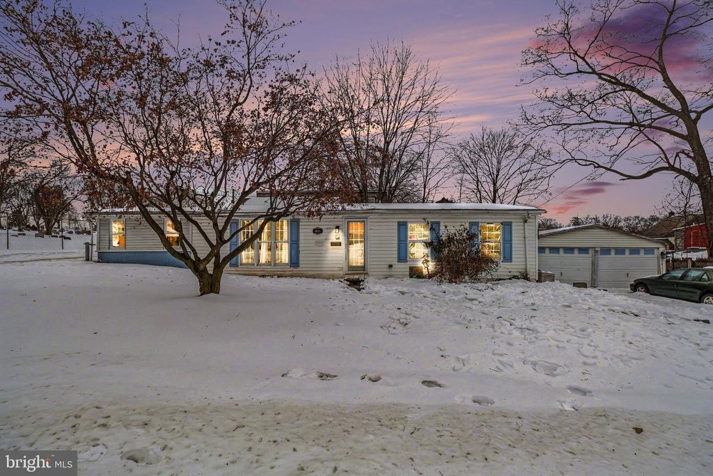 522 S 10TH ST, Columbia, PA 17512