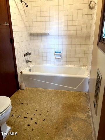 1917 Club Drive, Johnson City, TN 37601