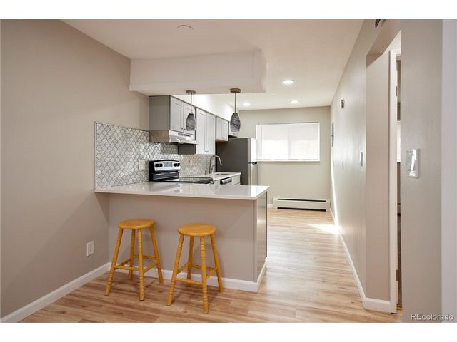 7050 W Cedar Ave 212, Lakewood, CO 80226