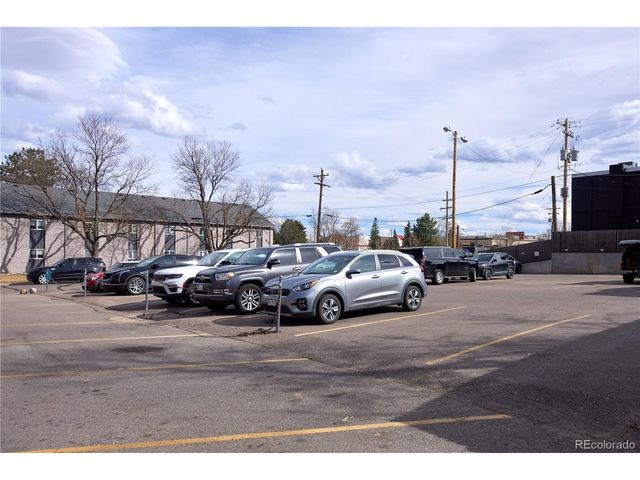 7050 W Cedar Ave 212, Lakewood, CO 80226