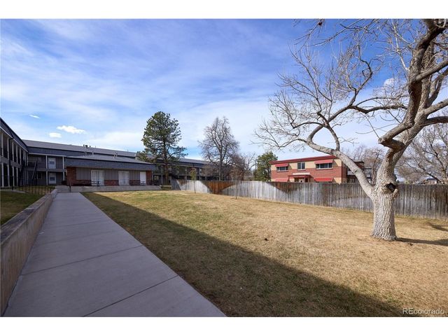 7050 W Cedar Ave 212, Lakewood, CO 80226