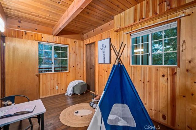 32143 West Drive, Running Springs, CA 92382