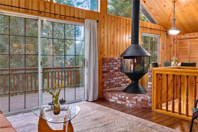 32143 West Drive, Running Springs, CA 92382