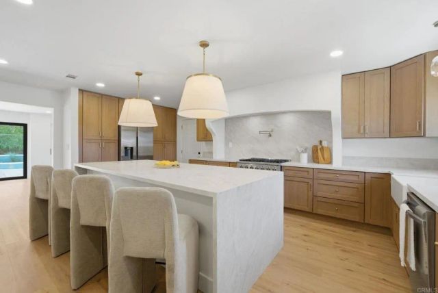 2904 E Barnwell Street, Oceanside, CA 92054
