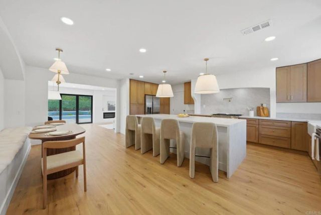 2904 E Barnwell Street, Oceanside, CA 92054