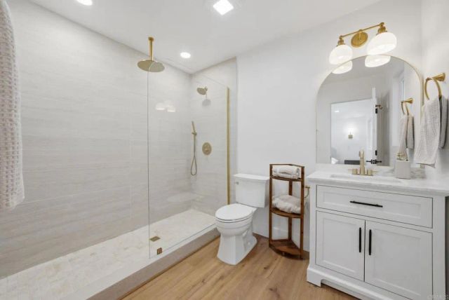 2904 E Barnwell Street, Oceanside, CA 92054