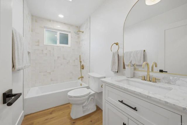 2904 E Barnwell Street, Oceanside, CA 92054