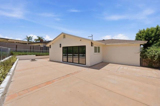 2904 E Barnwell Street, Oceanside, CA 92054