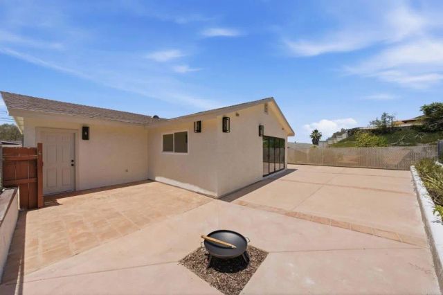 2904 E Barnwell Street, Oceanside, CA 92054
