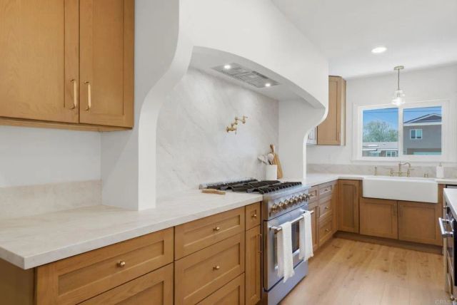2904 E Barnwell Street, Oceanside, CA 92054