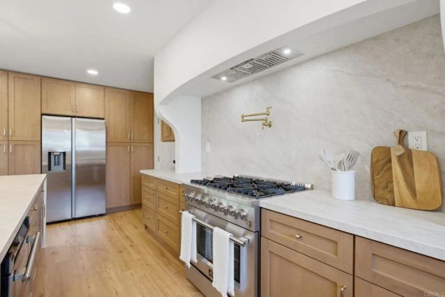 2904 E Barnwell Street, Oceanside, CA 92054
