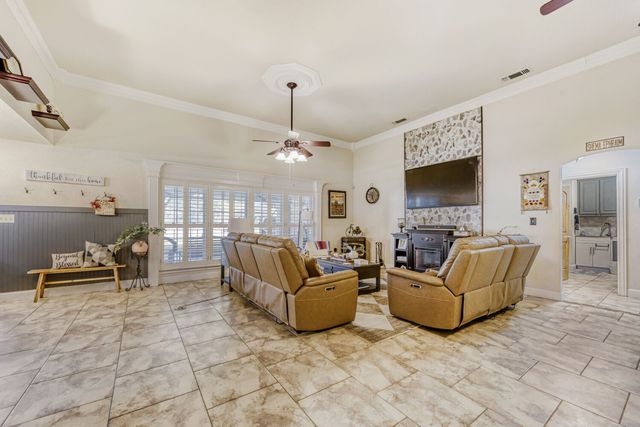 7835 Portwood Road, Azle, TX 76020