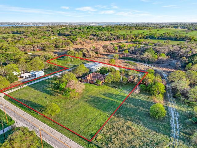 7835 Portwood Road, Azle, TX 76020