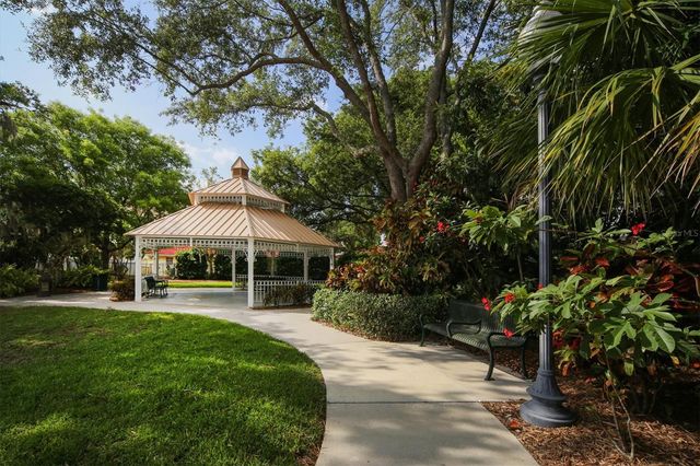 1676 OAK STREET, Sarasota, FL 34236