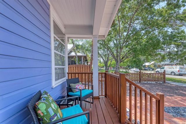 1676 OAK STREET, Sarasota, FL 34236