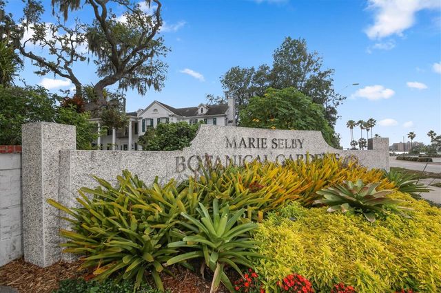 1676 OAK STREET, Sarasota, FL 34236