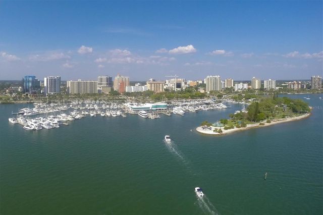 1676 OAK STREET, Sarasota, FL 34236
