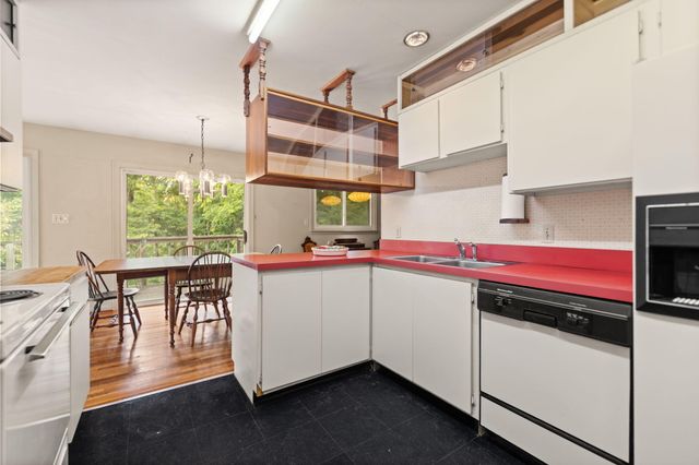 116 Vanwinkle Grove, Berea, KY 40403