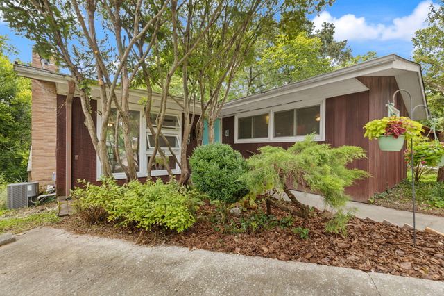 116 Vanwinkle Grove, Berea, KY 40403