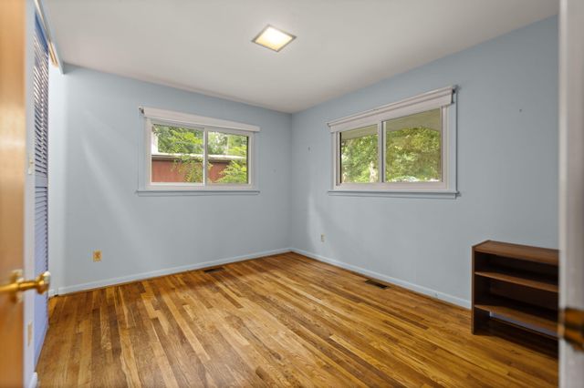 116 Vanwinkle Grove, Berea, KY 40403