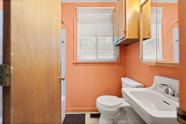 116 Vanwinkle Grove, Berea, KY 40403