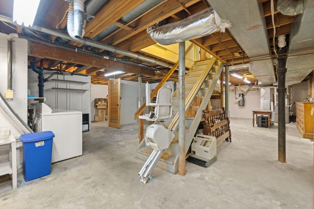 116 Vanwinkle Grove, Berea, KY 40403