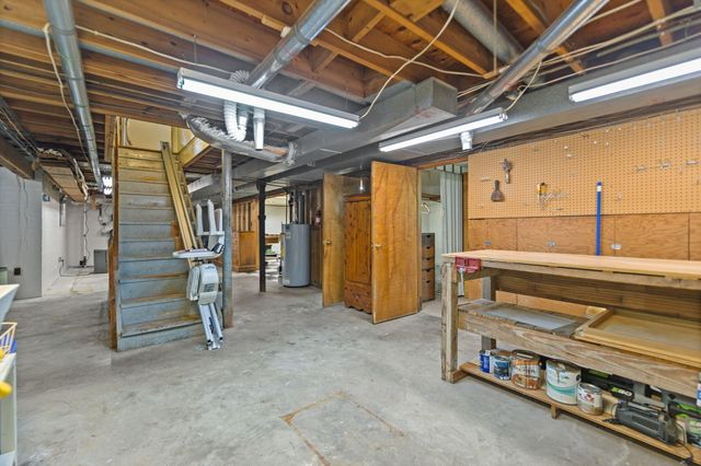 116 Vanwinkle Grove, Berea, KY 40403