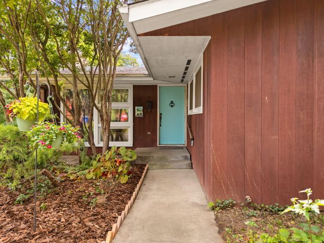 116 Vanwinkle Grove, Berea, KY 40403