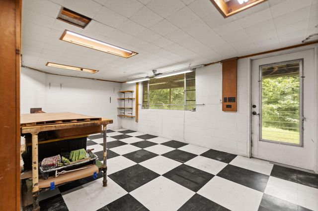 116 Vanwinkle Grove, Berea, KY 40403