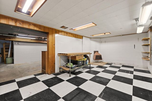 116 Vanwinkle Grove, Berea, KY 40403