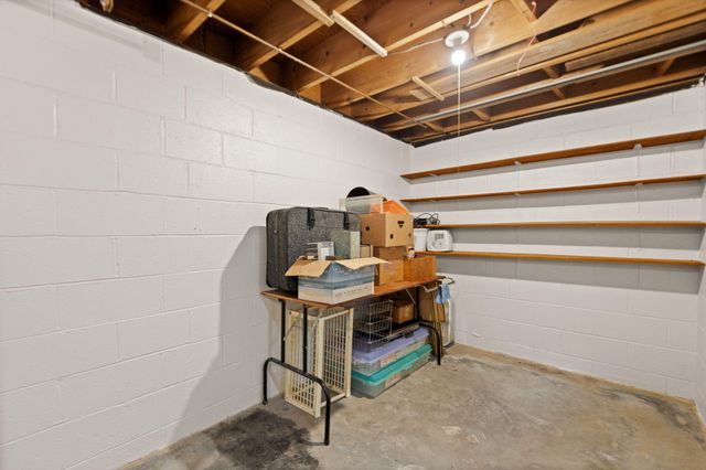 116 Vanwinkle Grove, Berea, KY 40403