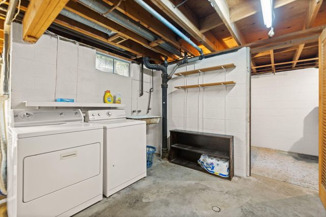 116 Vanwinkle Grove, Berea, KY 40403