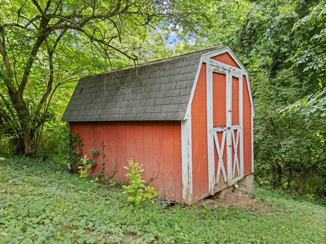 116 Vanwinkle Grove, Berea, KY 40403