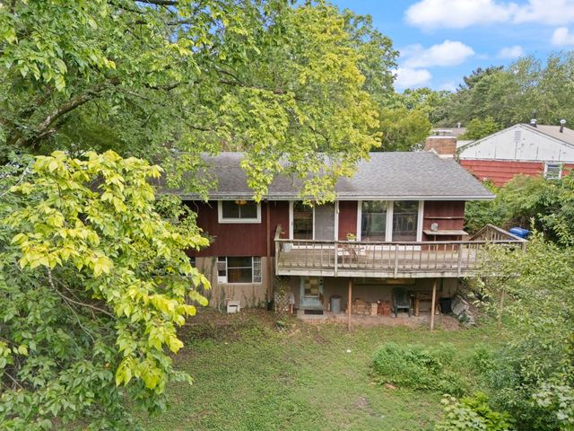 116 Vanwinkle Grove, Berea, KY 40403