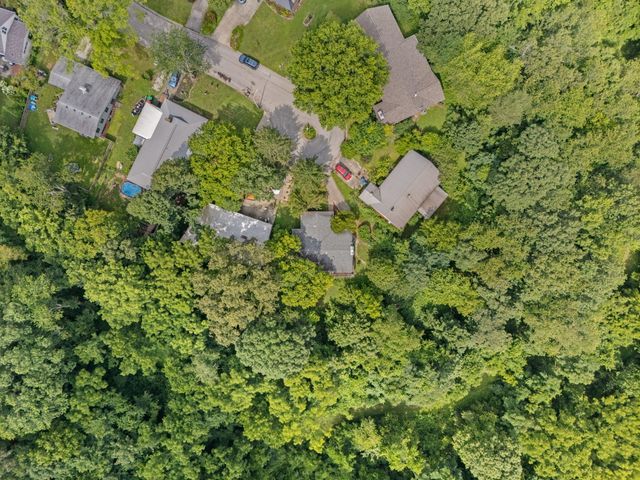 116 Vanwinkle Grove, Berea, KY 40403