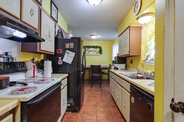 6677 HARTFORD DR, Memphis, TN 38134