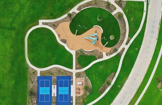 6710 Pebble Bluff Court, Cove, TX 77523