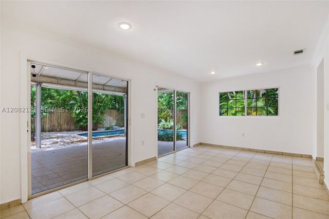 119 Harbor Dr, Key Biscayne, FL 33149