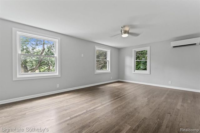 1054 Saxon Drive, Birmingham, MI 48009