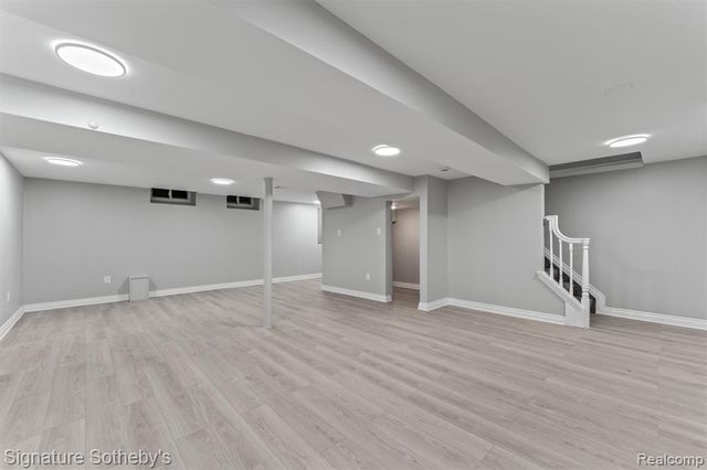 1054 Saxon Drive, Birmingham, MI 48009