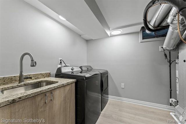 1054 Saxon Drive, Birmingham, MI 48009