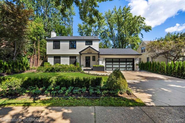 1054 Saxon Drive, Birmingham, MI 48009